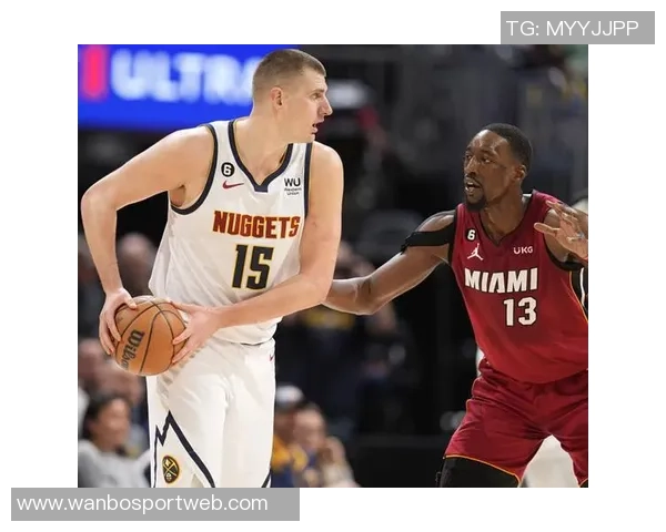 哈克斯称赞阿德巴约复出助球队稳定阵脚感到非常开心